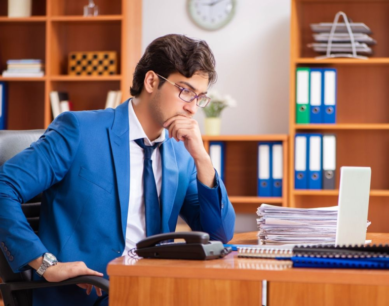 Consejos-para-evitar-dolores-posturales-en-el-teletrabajo